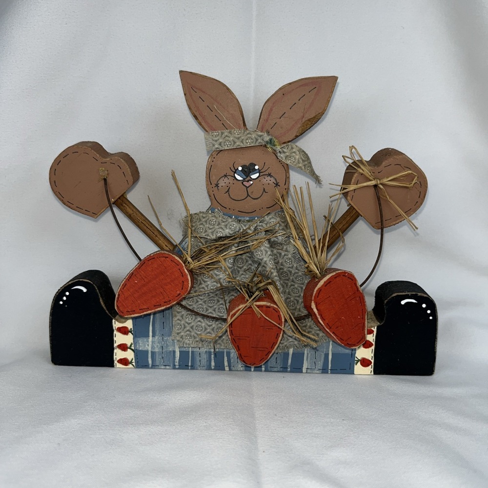 Vintage WOOD‎ Easter Bunny Rabbit Carrots RUSTIC RARE Primitive Hanging Decor 6"